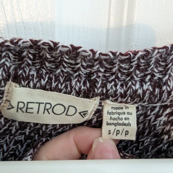 RETROD | Nolan Slit Back Pullover | Burgundy | S - Picture 6 of 8